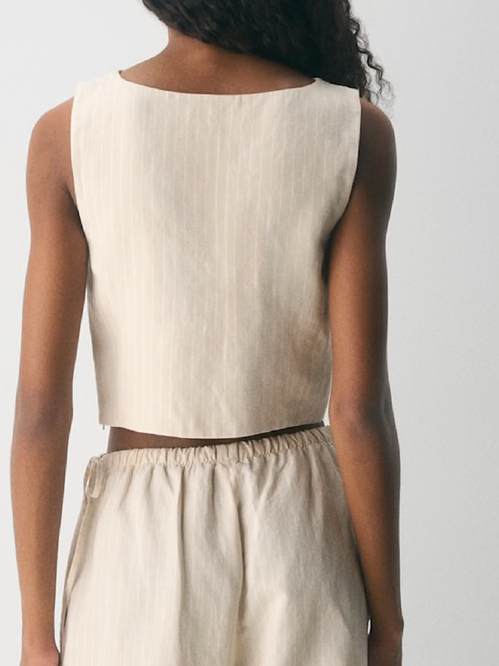 Aritzia Cavalier Sleeveless Cream Crop Top
